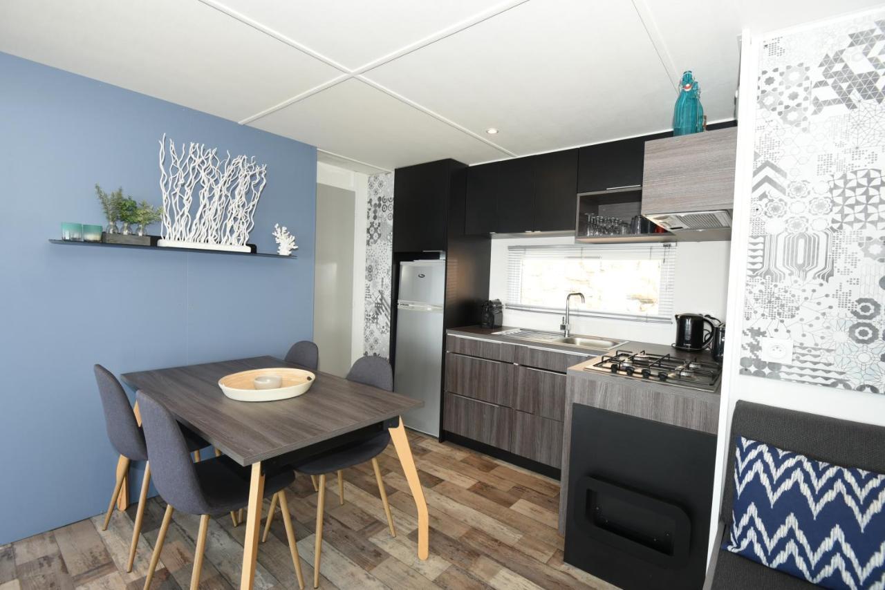 Mobil Home Vue Sur Mer - Racine 03 Saint-Raphaël Εξωτερικό φωτογραφία