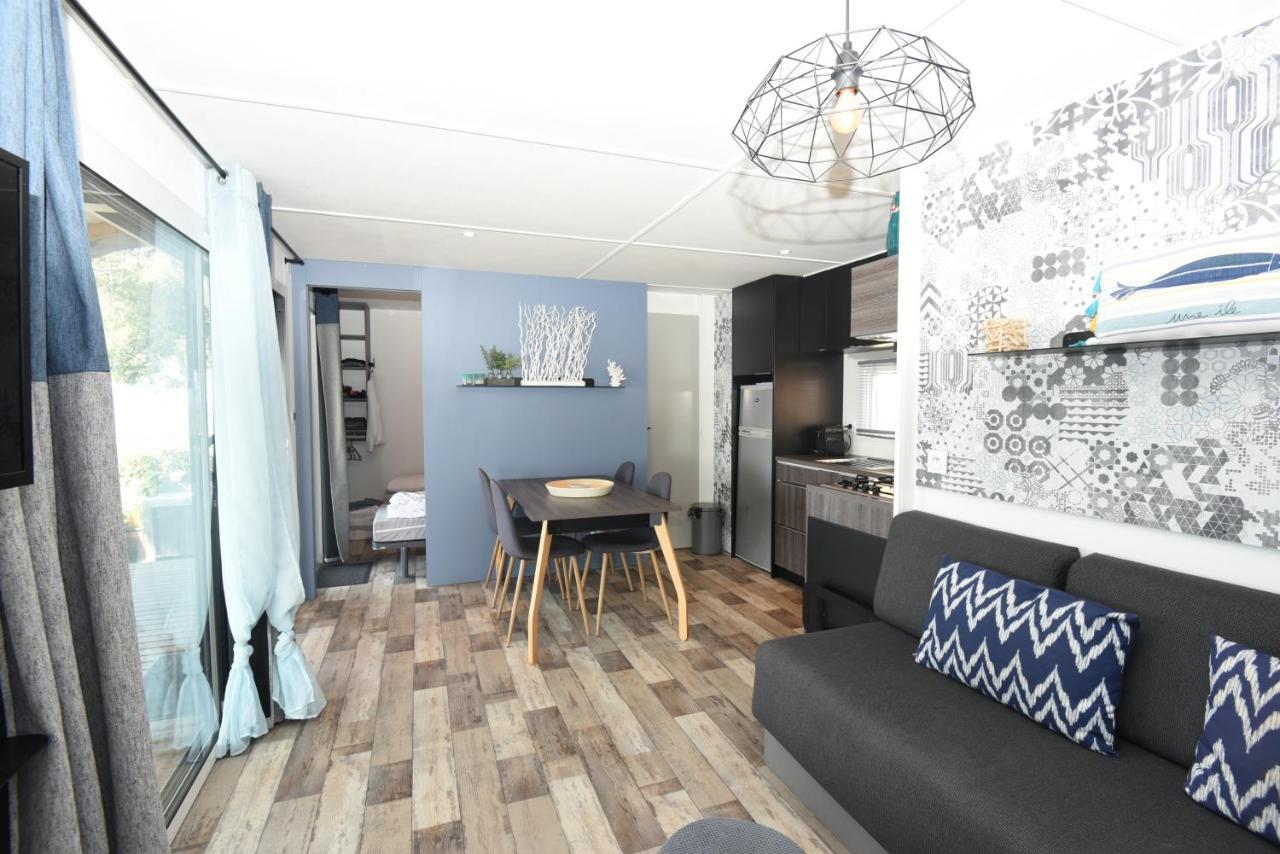 Mobil Home Vue Sur Mer - Racine 03 Saint-Raphaël Εξωτερικό φωτογραφία